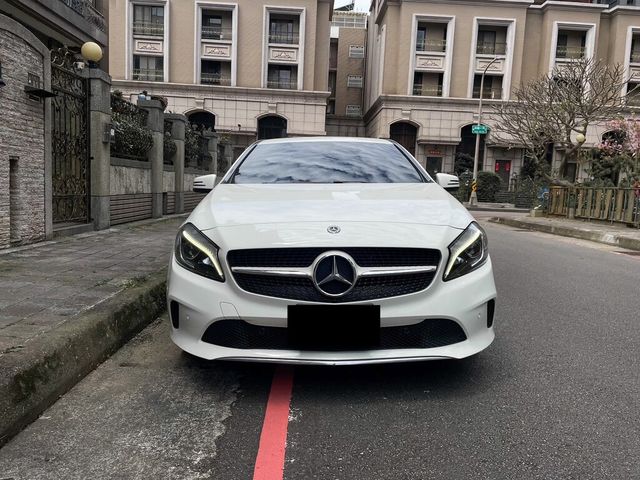 M-BENZ賓士 A180  第2張相片