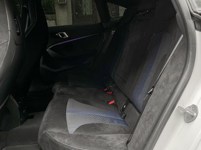 BMW寶馬 218I  第8張相片