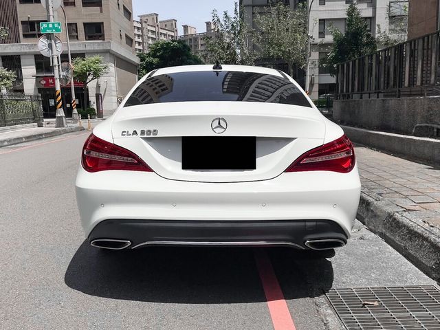 M-BENZ賓士 CLA200  第5張相片