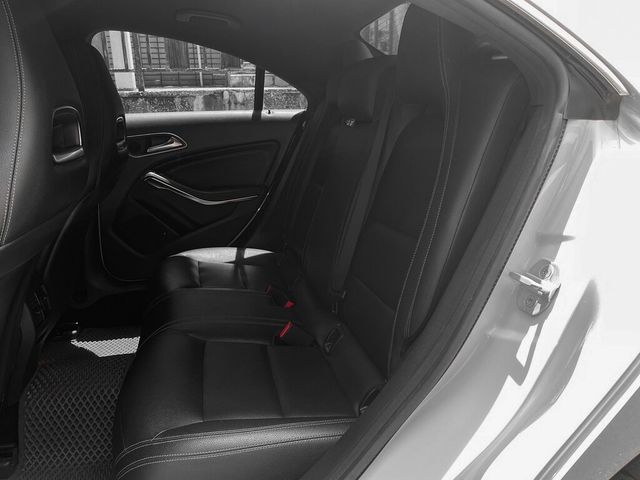 M-BENZ賓士 CLA200  第7張相片