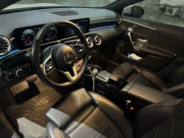 M-BENZ賓士 CLA200 SHOOTING BRAKE  第3張相片