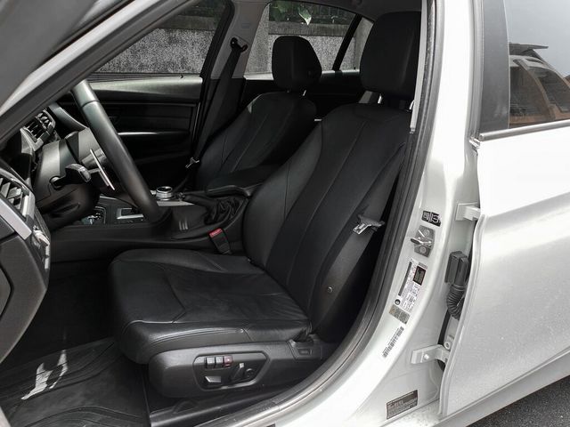BMW寶馬 328I  第6張相片
