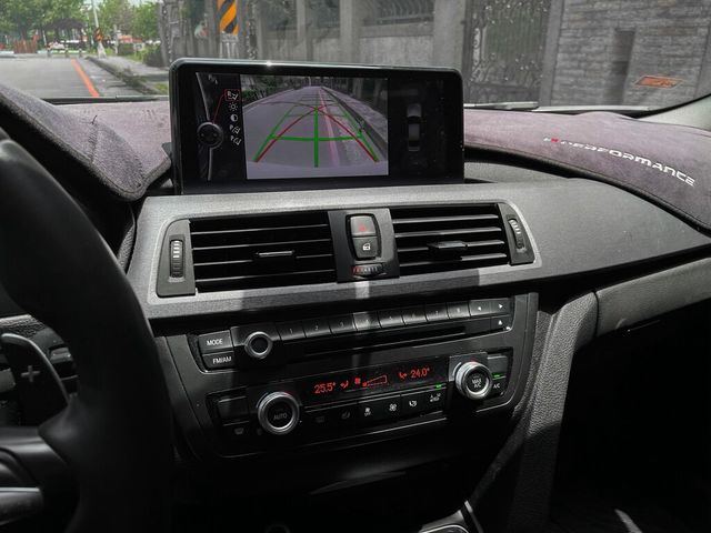 BMW寶馬 328I  第10張相片