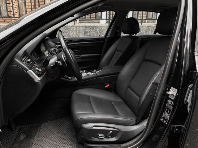 BMW寶馬 520I  第8張相片