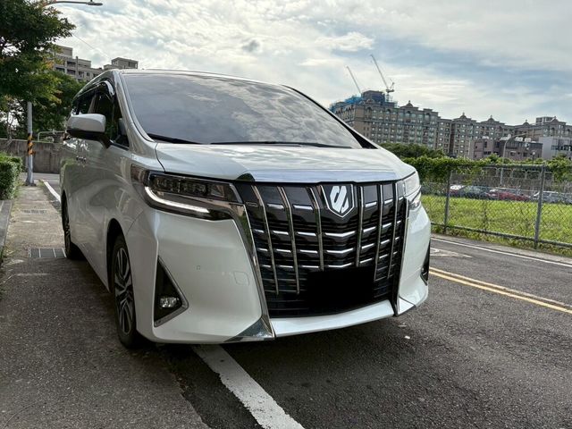 TOYOTA豐田 ALPHARD  第2張相片