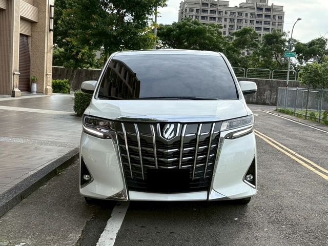 TOYOTA豐田 ALPHARD  第3張相片