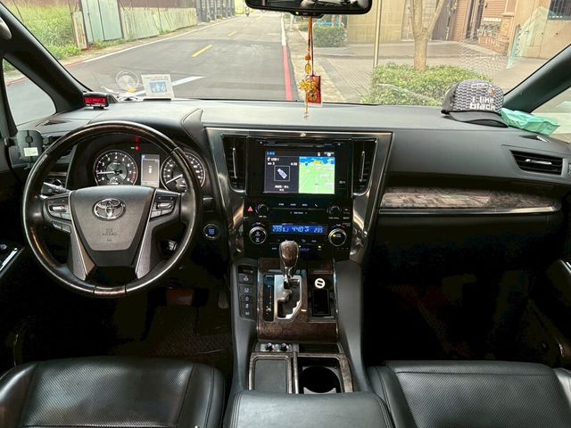 TOYOTA豐田 ALPHARD  第7張相片
