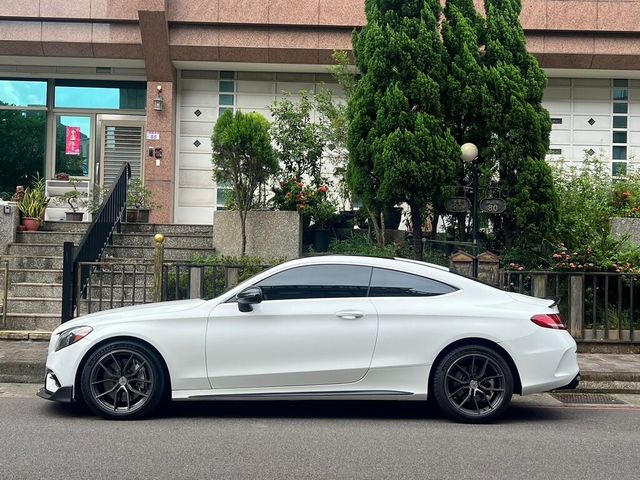 M-BENZ賓士 C300 COUPE  第3張相片