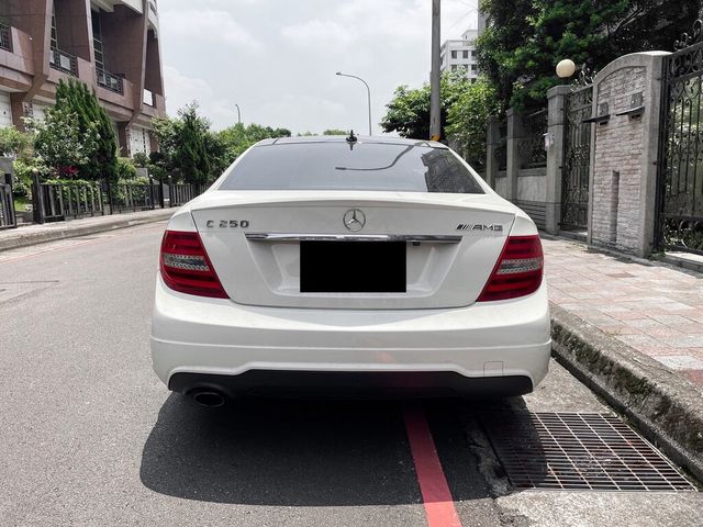 M-BENZ賓士 C250 COUPE  第5張相片