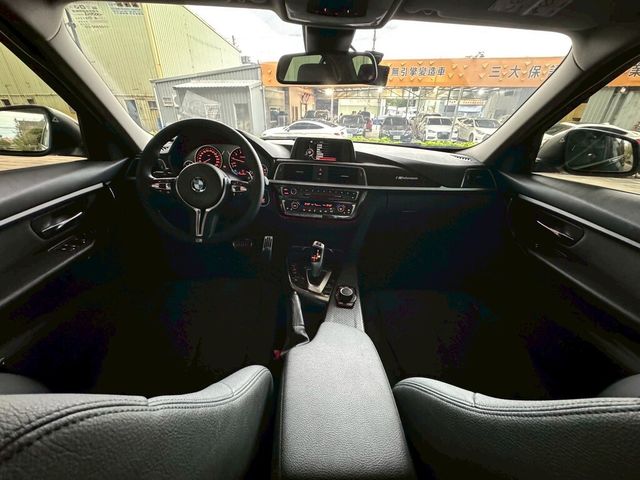 BMW寶馬 318I  第8張相片