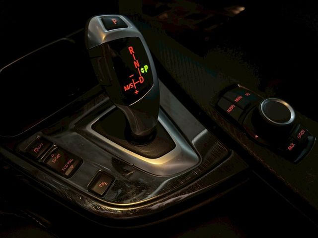 BMW寶馬 318I  第11張相片