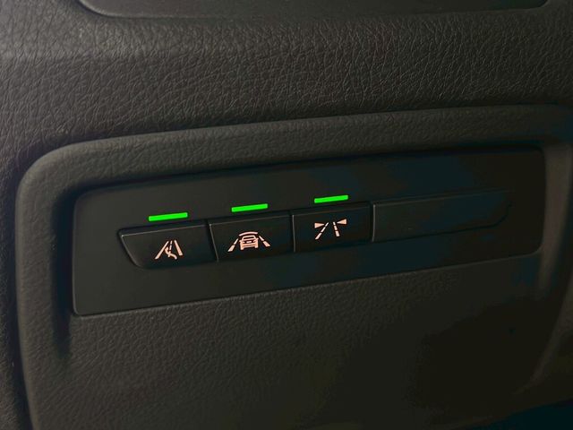 BMW寶馬 318I  第13張相片