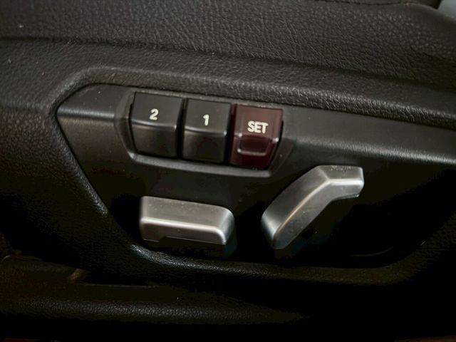 BMW寶馬 318I  第14張相片