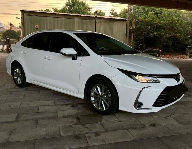 TOYOTA豐田 ALTIS  第3張相片