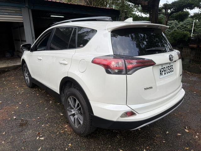 TOYOTA豐田 RAV4  第4張相片