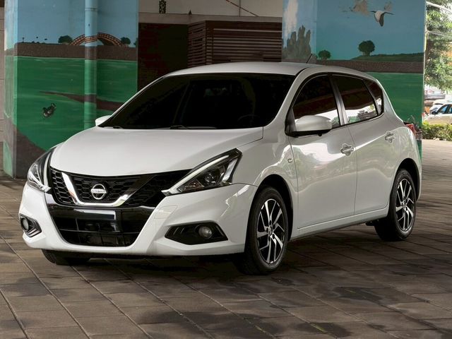 NISSAN日產 TIIDA  第2張相片