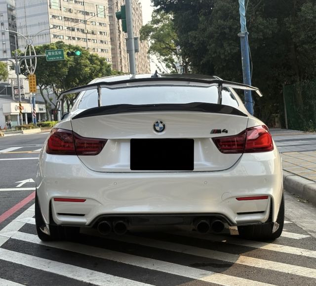 BMW寶馬 M4 COUPE  第4張相片
