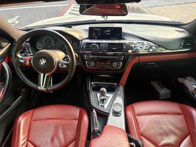 BMW寶馬 M4 COUPE  第10張相片