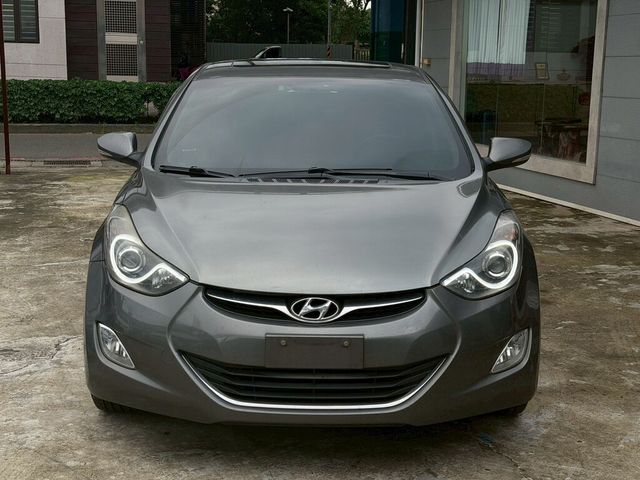 HYUNDAI現代 ELANTRA  第1張相片