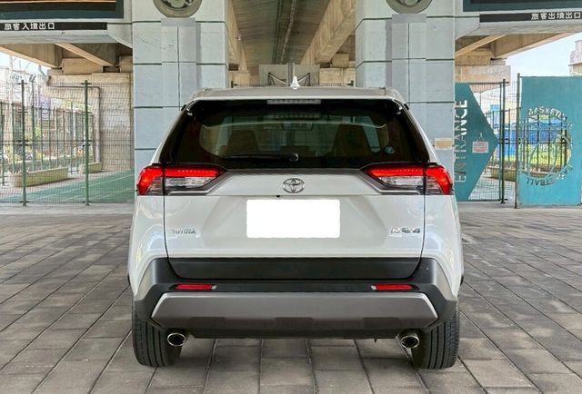 TOYOTA豐田 RAV4  第4張相片