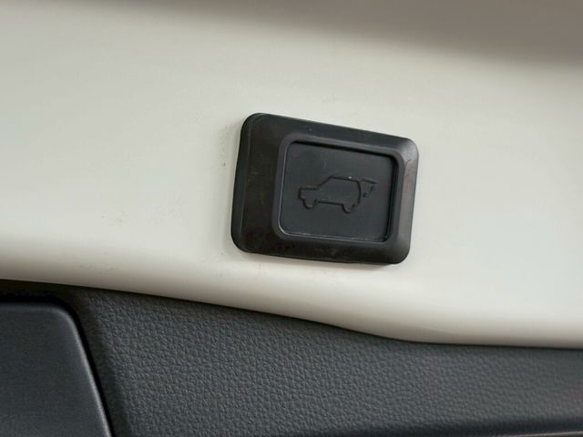 TOYOTA豐田 RAV4  第8張相片