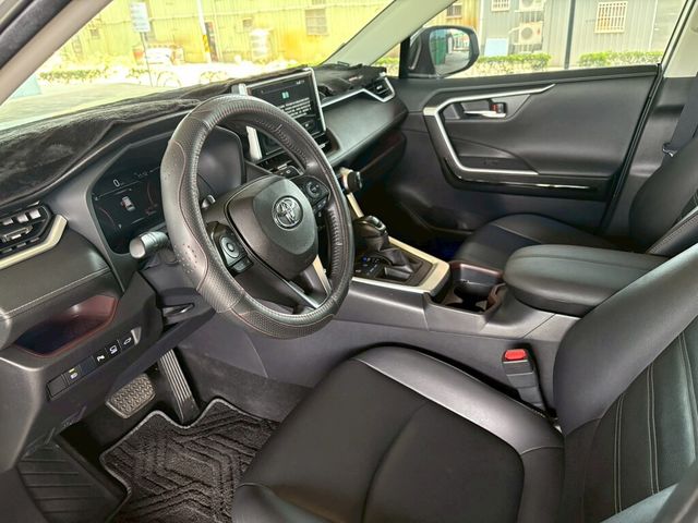 TOYOTA豐田 RAV4  第11張相片