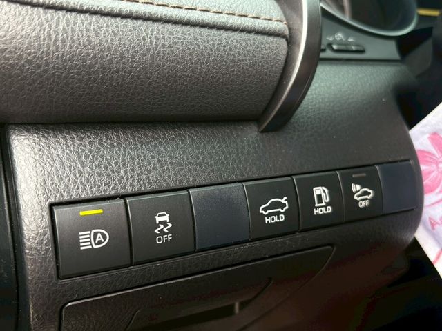 TOYOTA豐田 CAMRY HYBRID  第15張相片