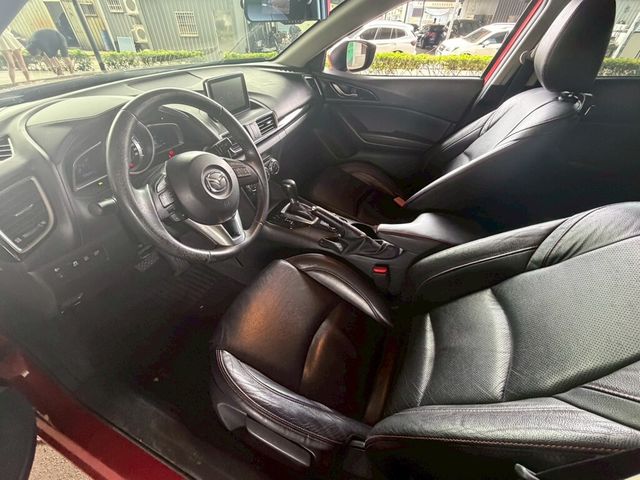 MAZDA馬自達 MAZDA 3  第5張相片