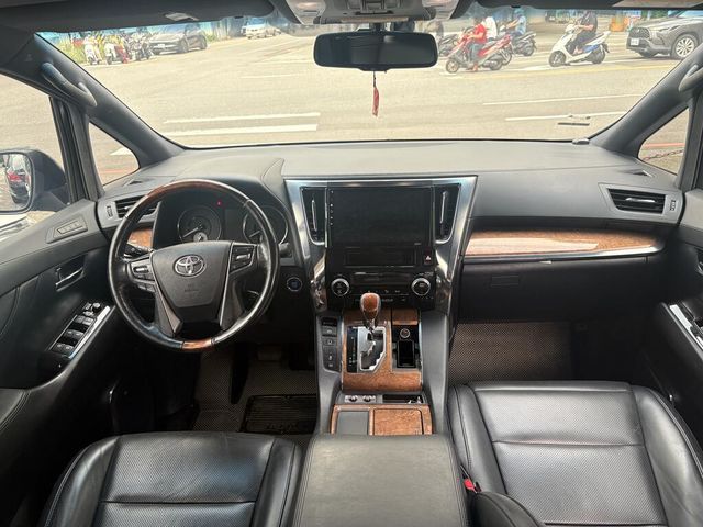 TOYOTA豐田 ALPHARD  第5張相片