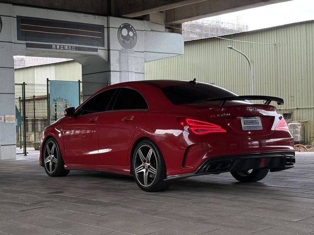 M-BENZ賓士 CLA250  第4張相片