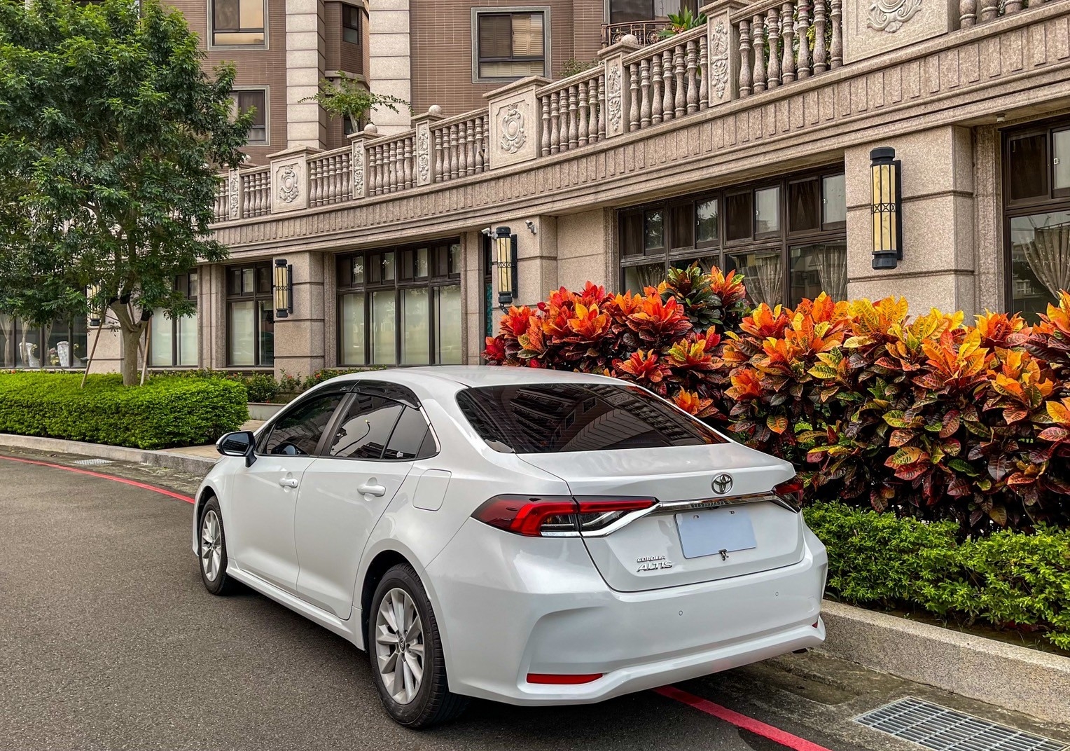 ▲銘陽國際▲ 2020年 TOYOTA  ALTIS 豪華版 正一手女用車僅跑7萬多 漂亮認證車  第4張相片
