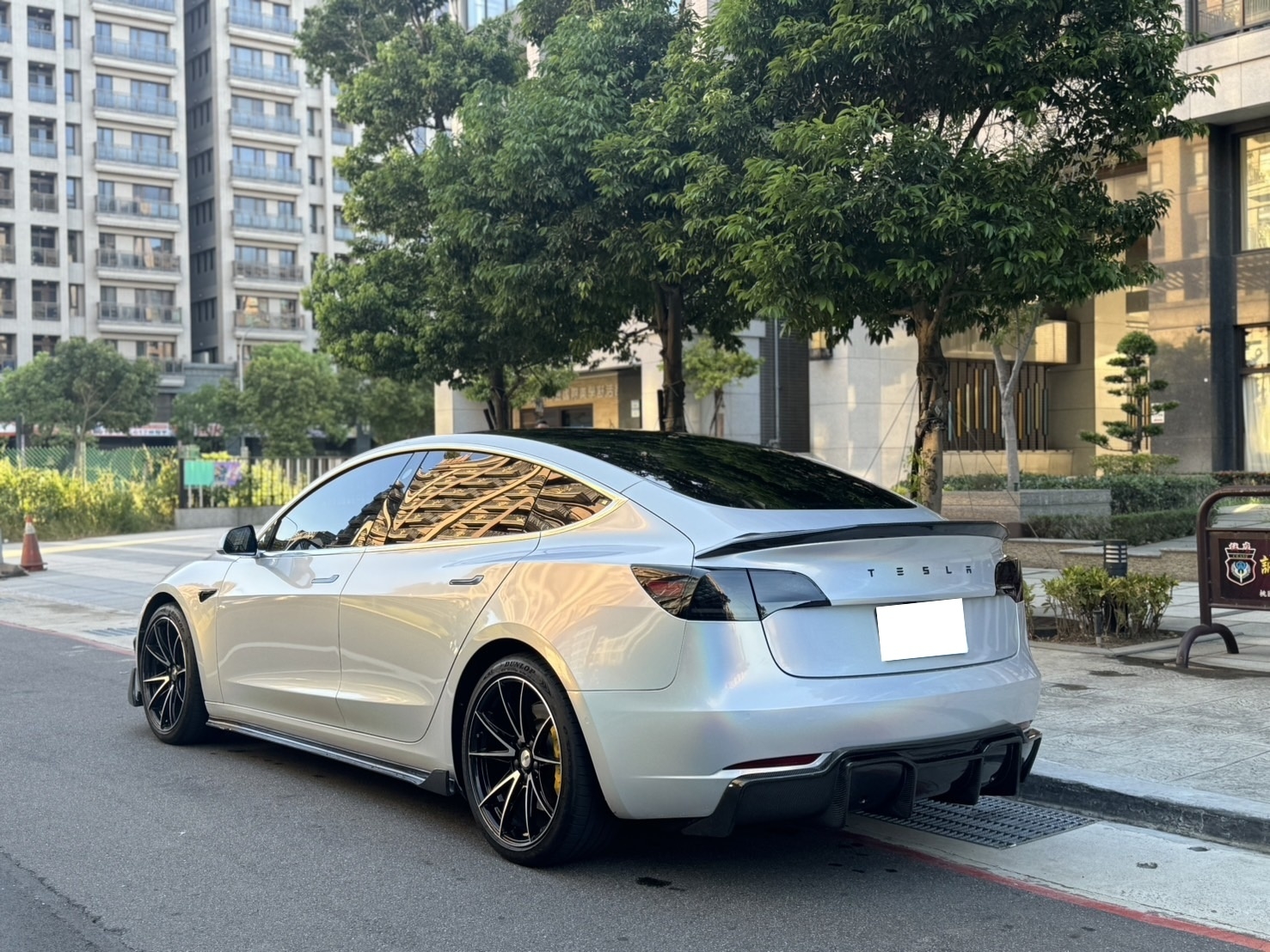 ▲銘陽國際▲ 2020年 特斯拉 MODEL 3 SR+AP版 白色 百萬讓您享受科技與未來    第2張相片