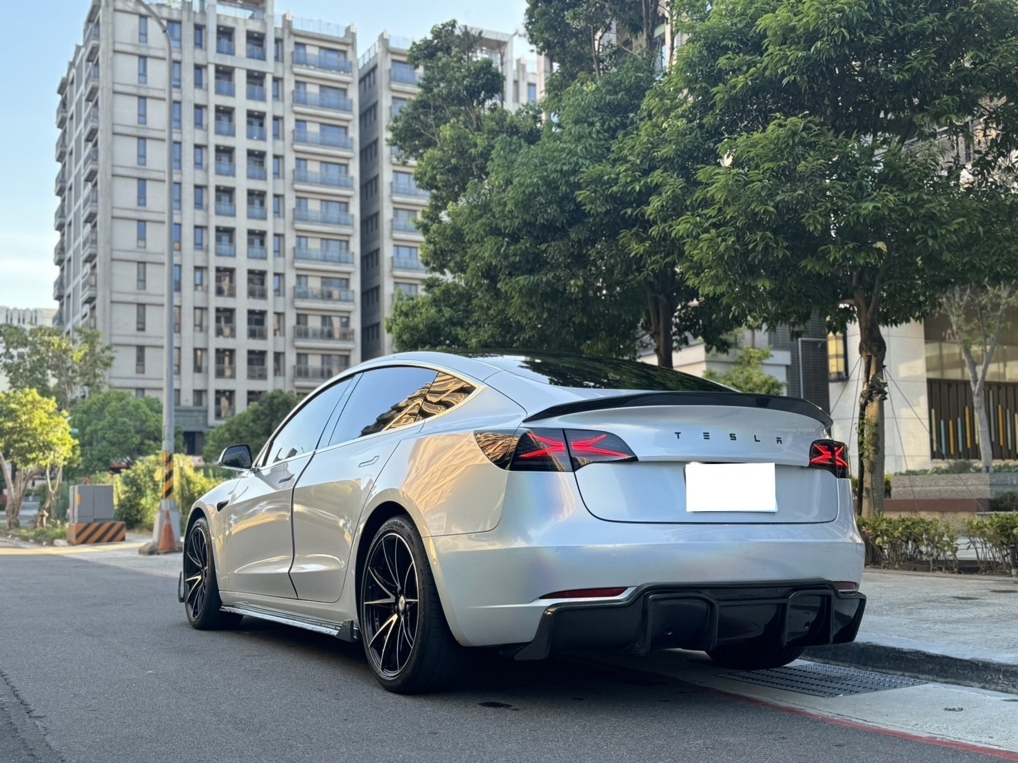 ▲銘陽國際▲ 2020年 特斯拉 MODEL 3 SR+AP版 白色 百萬讓您享受科技與未來    第3張相片