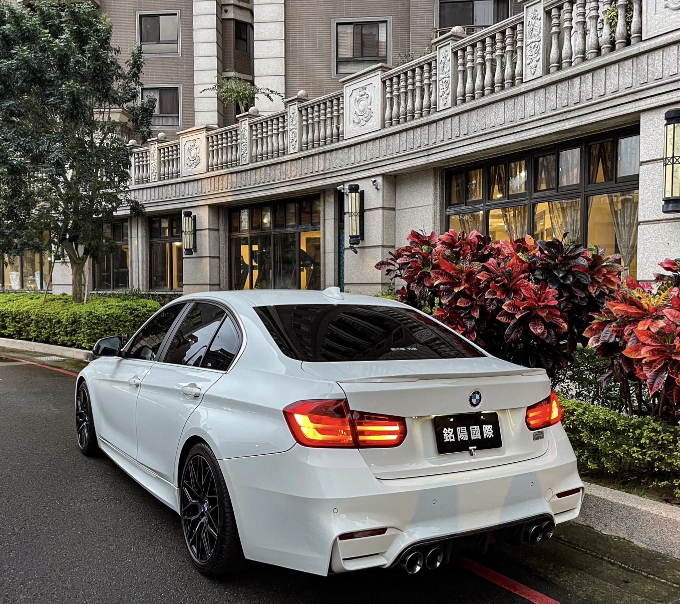 ▲銘陽國際▲ 2015年 BMW 316I M3LOOK僅跑10萬 漂亮認證車  第2張相片