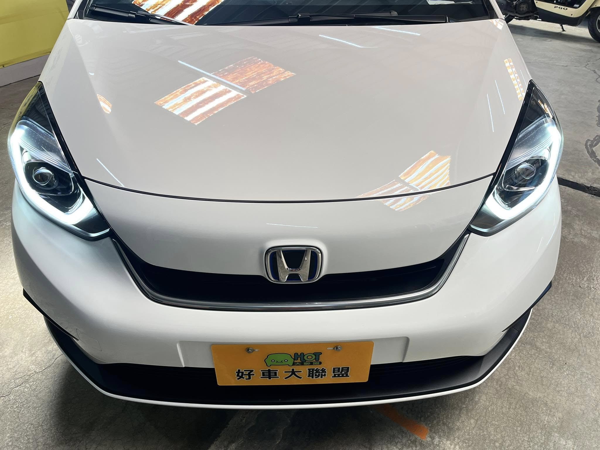 頂規油電版 僅跑6900 原廠保固中 濃濃新車味 跟車/盲點/免鑰匙/車道維持  第18張相片