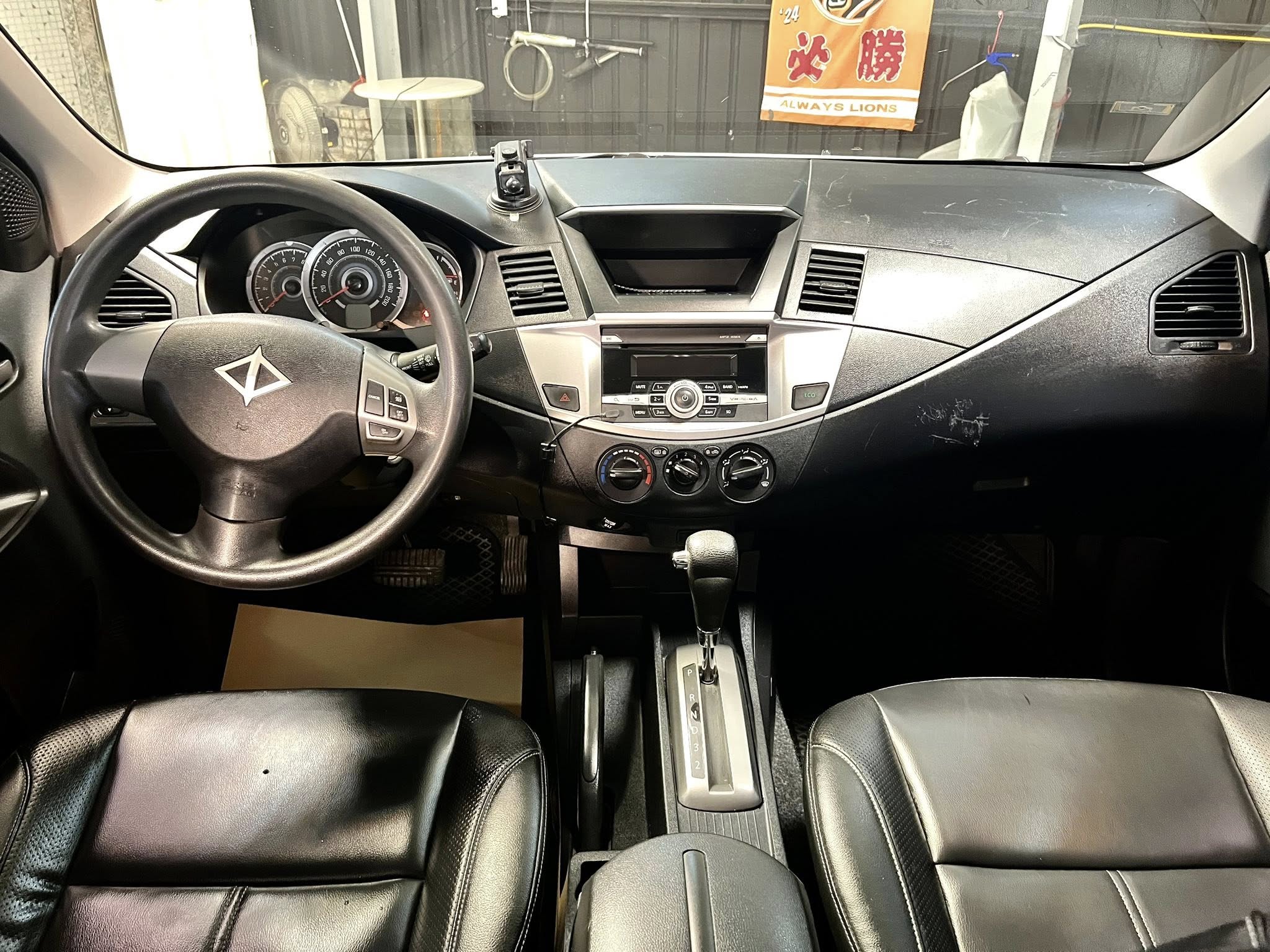 多功能商旅 工程車/夜市/商用/都適用 定速/皮椅/ECO模式/自動頭燈/倒車影像/後座出風口  第8張相片
