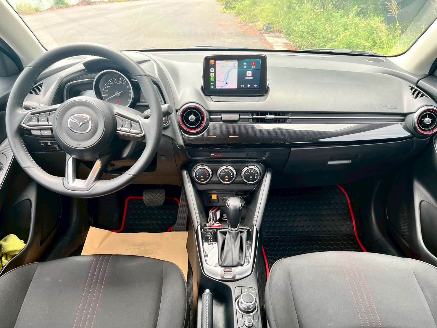 24年款 僅跑2000公里  保固中 盲點/車偏/主動剎車/無線Apple Carplay  第3張相片
