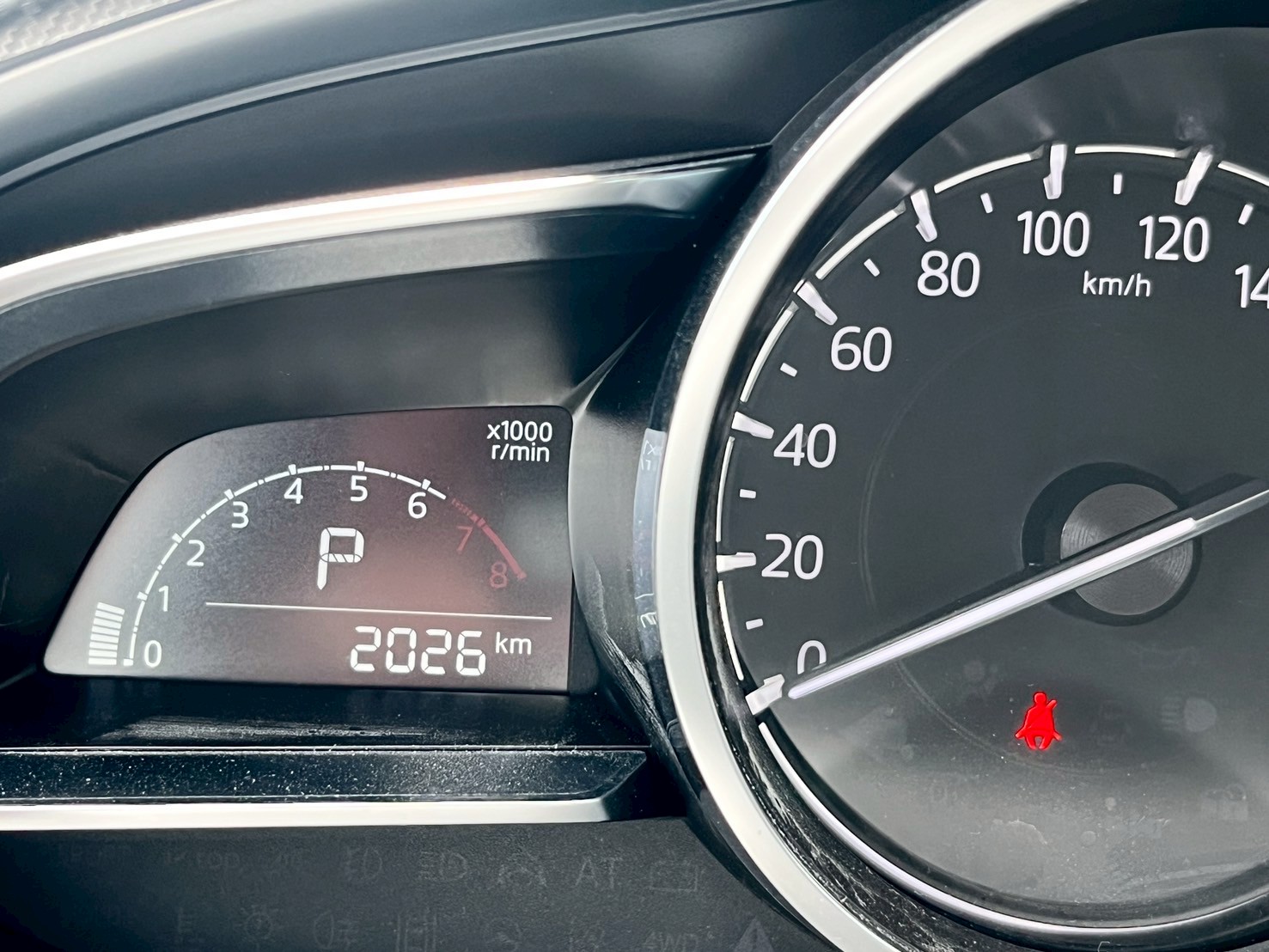 24年款 僅跑2000公里  保固中 盲點/車偏/主動剎車/無線Apple Carplay  第16張相片