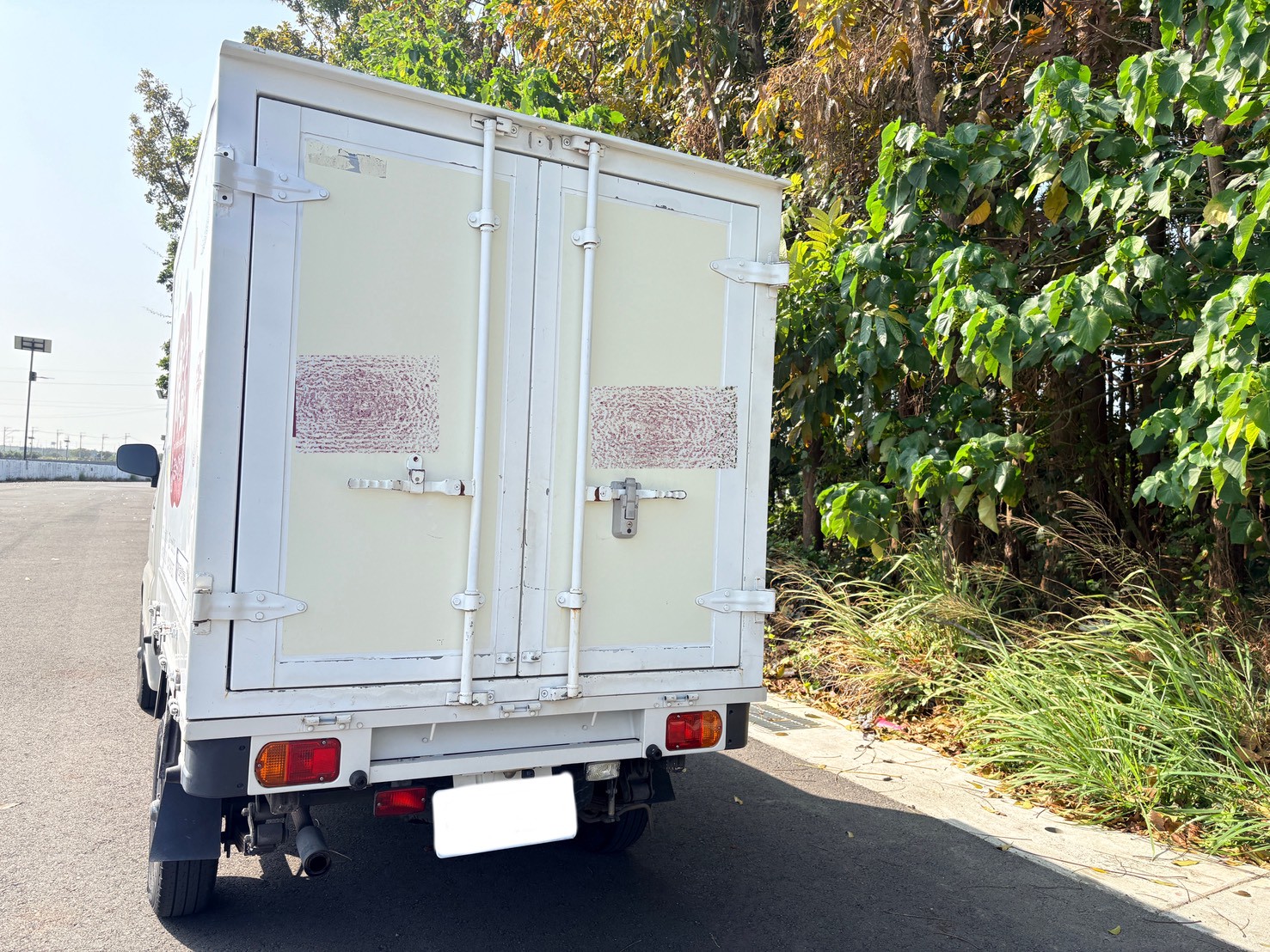 僅跑10萬 原廠保養 常溫廂體 可改貨斗  第4張相片