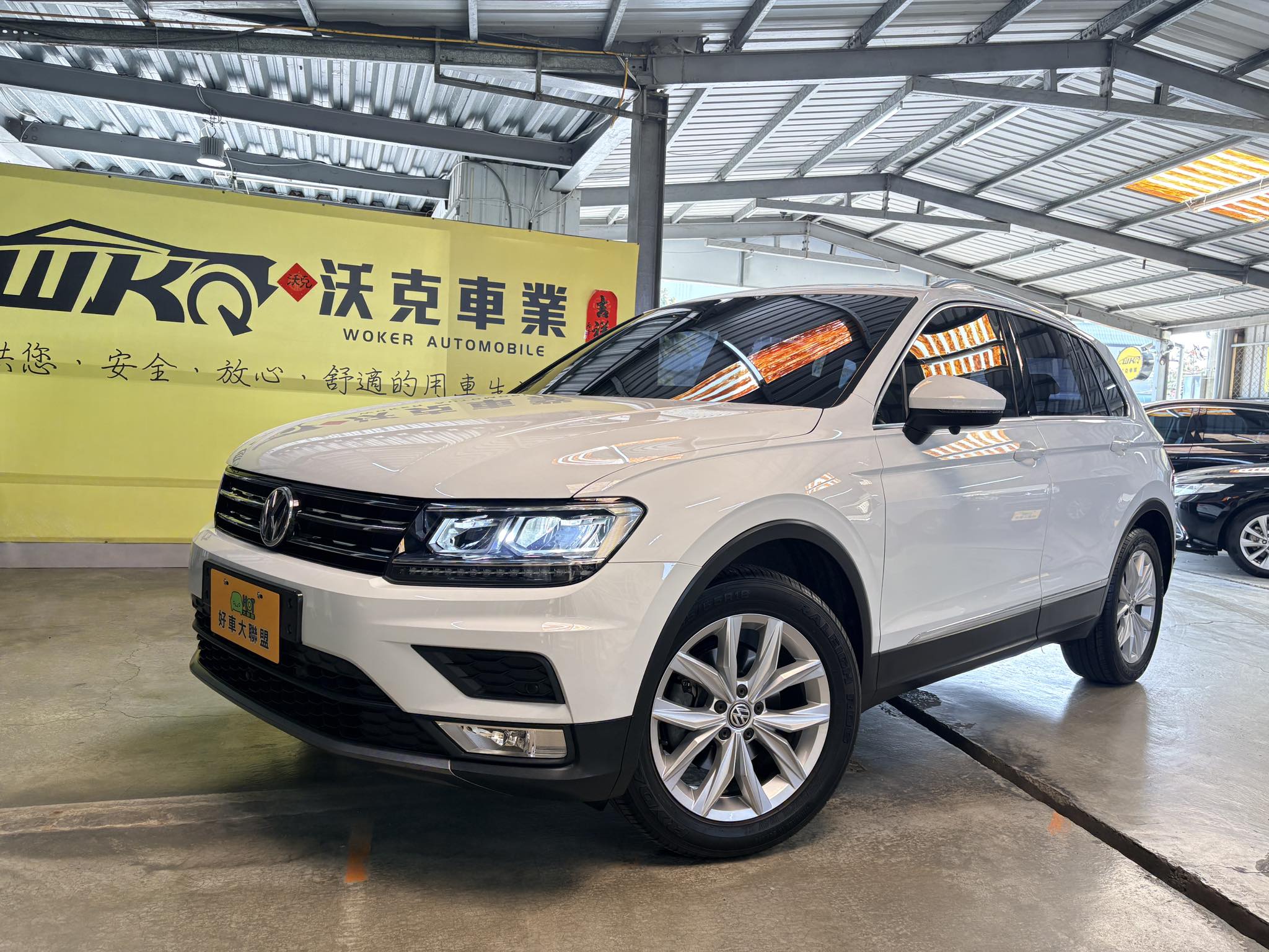 TIGUAN 高階CL版 僅跑8.7萬 原廠保養 升級360環景+安卓機+無線AppleCarPlay  第1張相片