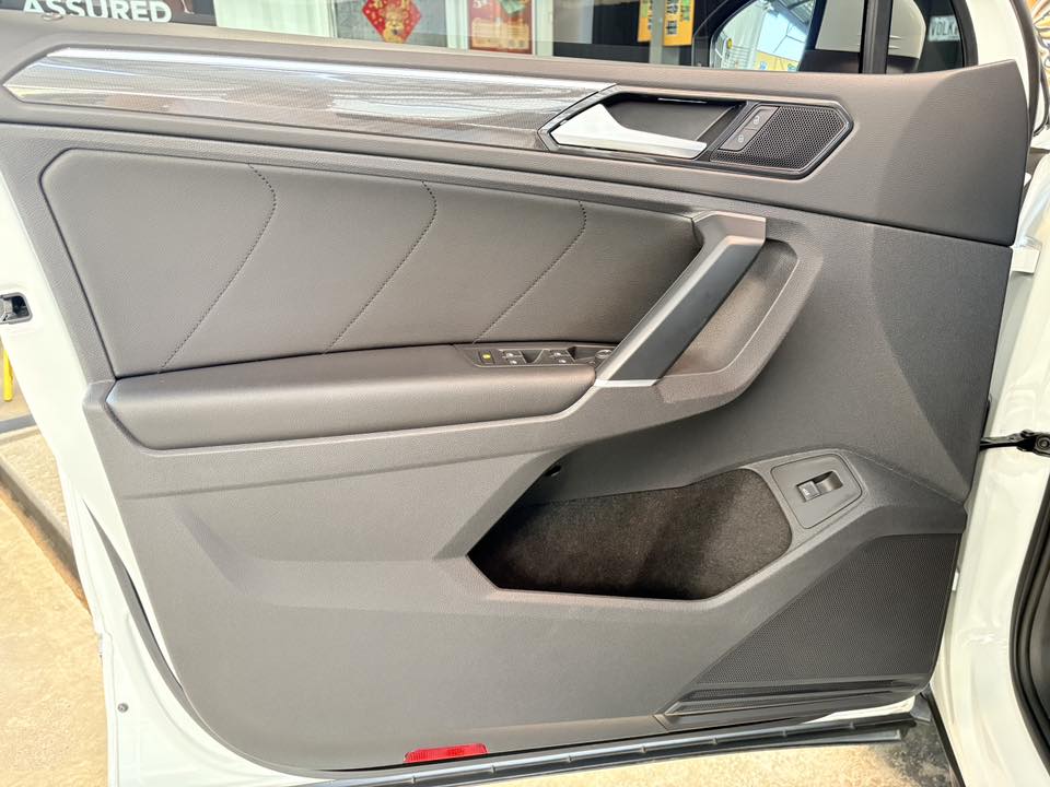 TIGUAN 高階CL版 僅跑8.7萬 原廠保養 升級360環景+安卓機+無線AppleCarPlay  第14張相片