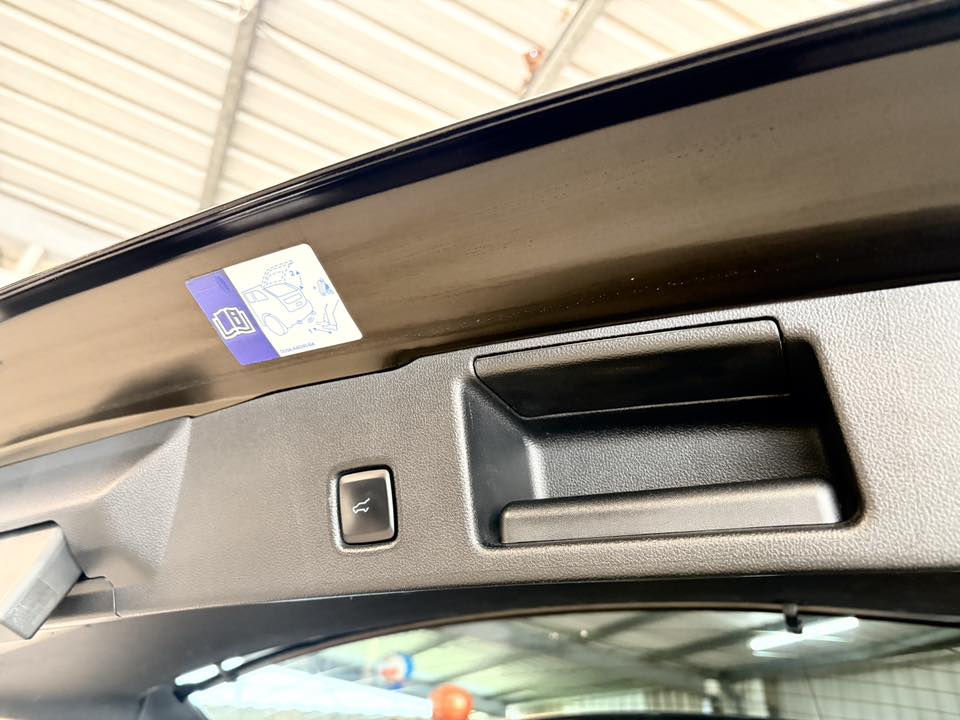 旗艦版 僅跑5.8萬 LV2駕駛輔助 C/P值高 豪華安全皆滿配  第4張相片