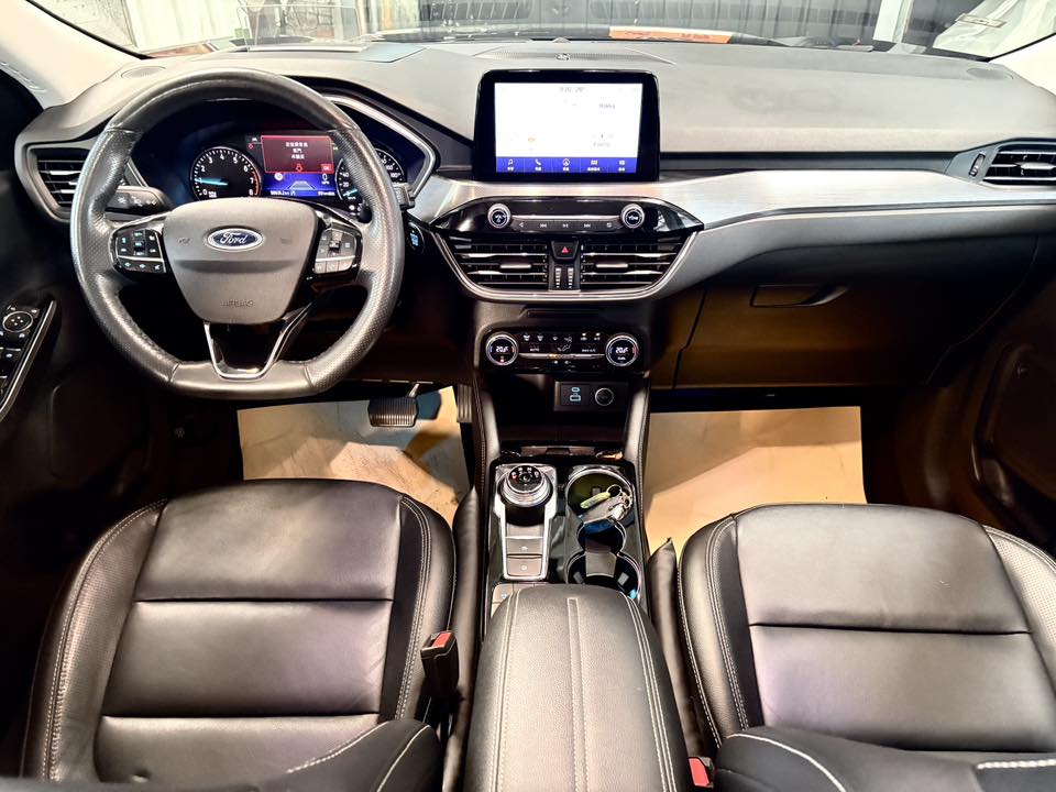 旗艦版 僅跑5.8萬 LV2駕駛輔助 C/P值高 豪華安全皆滿配  第10張相片