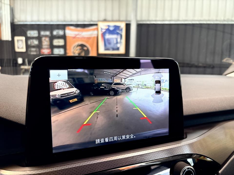 旗艦版 僅跑5.8萬 LV2駕駛輔助 C/P值高 豪華安全皆滿配  第14張相片