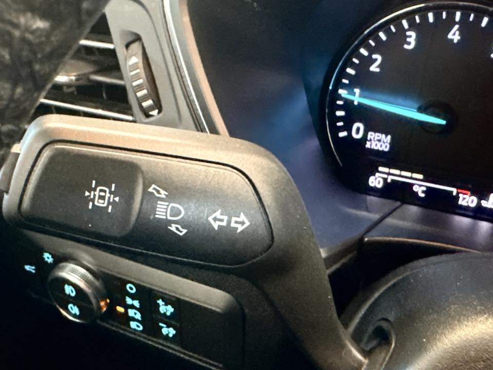 旗艦版 僅跑5.8萬 LV2駕駛輔助 C/P值高 豪華安全皆滿配  第15張相片