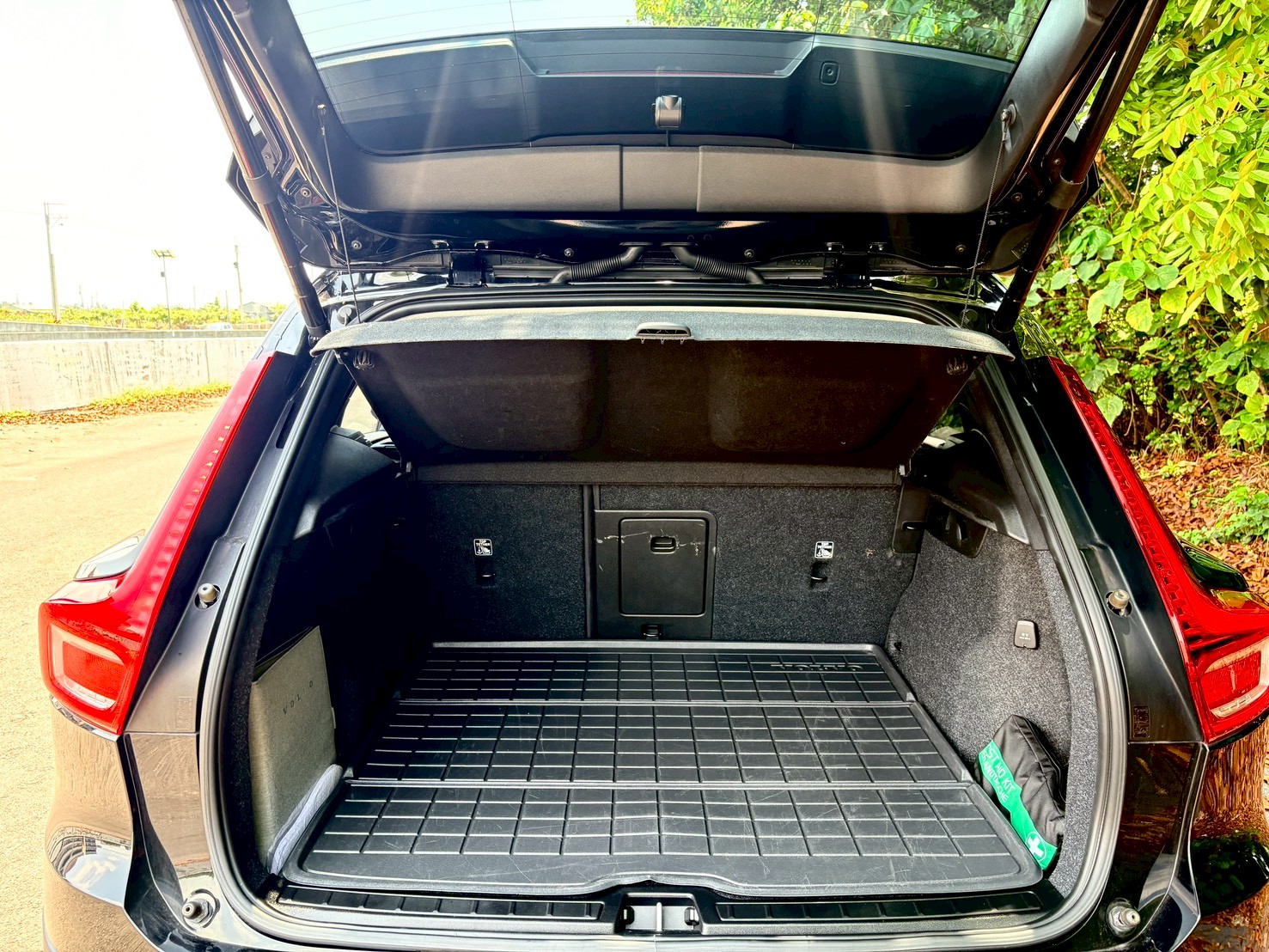 XC40 T3 僅跑3.9萬 原版件 北歐設計美學 |安全科技代表作  第10張相片