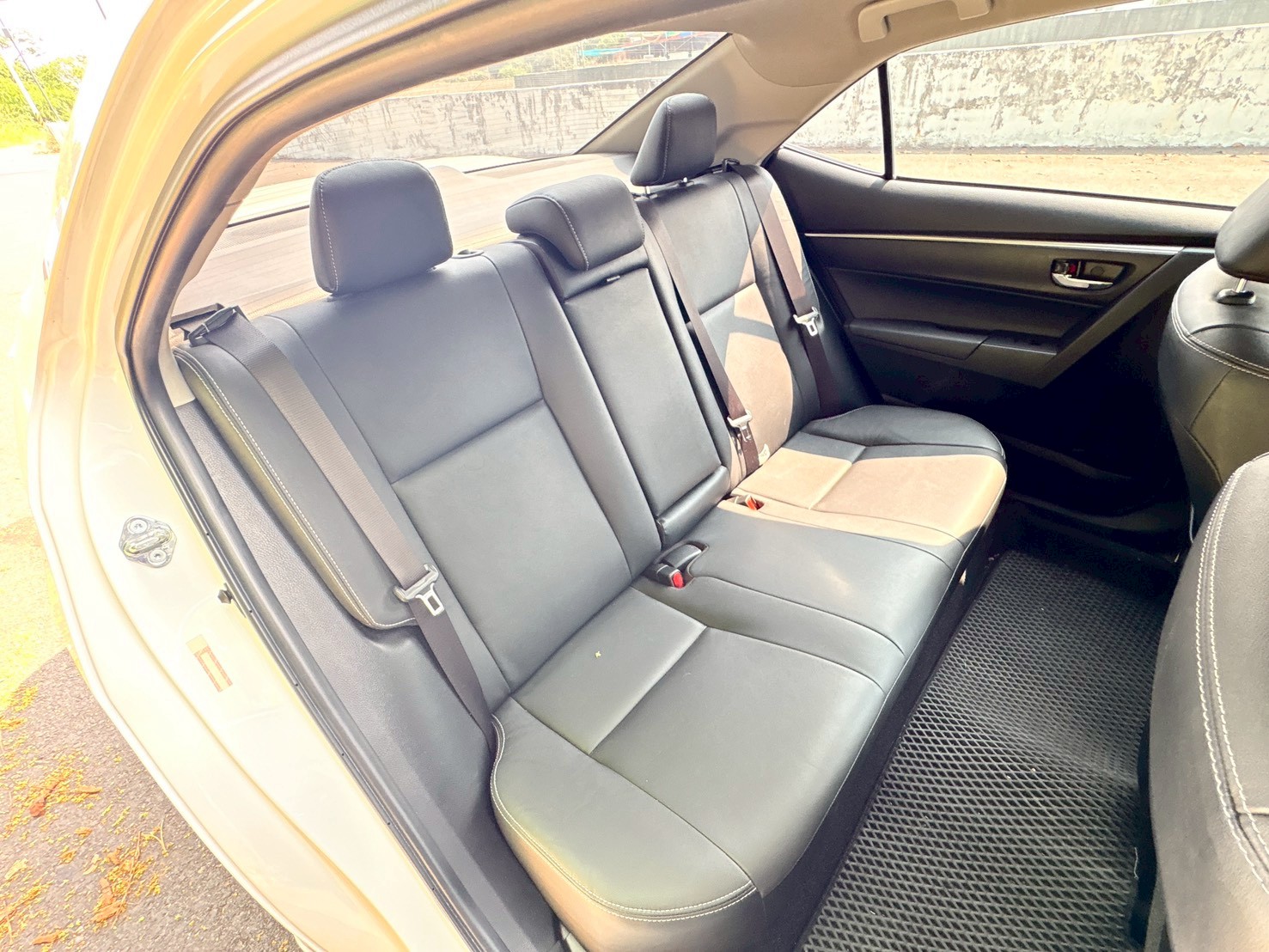 S+版 超低里程 1.6萬公里 升級Z版空力套件 原版件  第6張相片