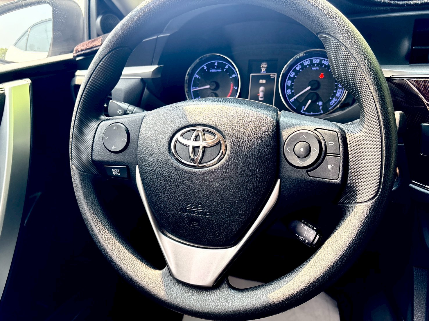 S+版 超低里程 1.6萬公里 升級Z版空力套件 原版件  第7張相片