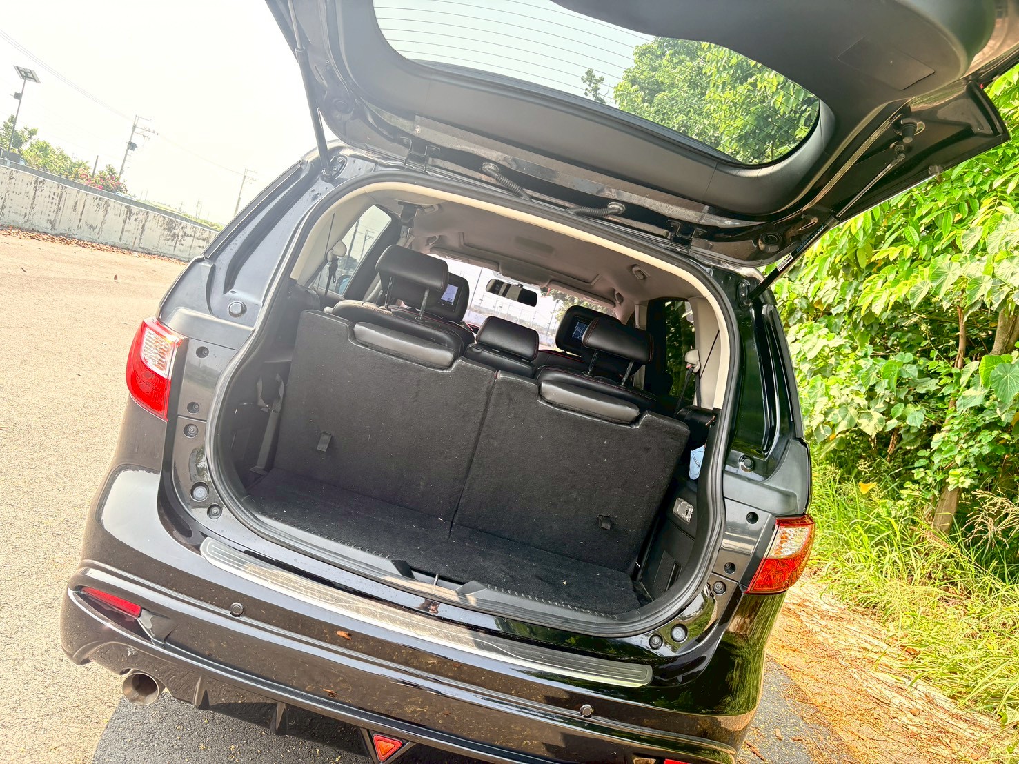 僅跑16.5萬 原版件 升級盲點/安卓機/後坐螢幕/換檔快撥/空力套件  第2張相片