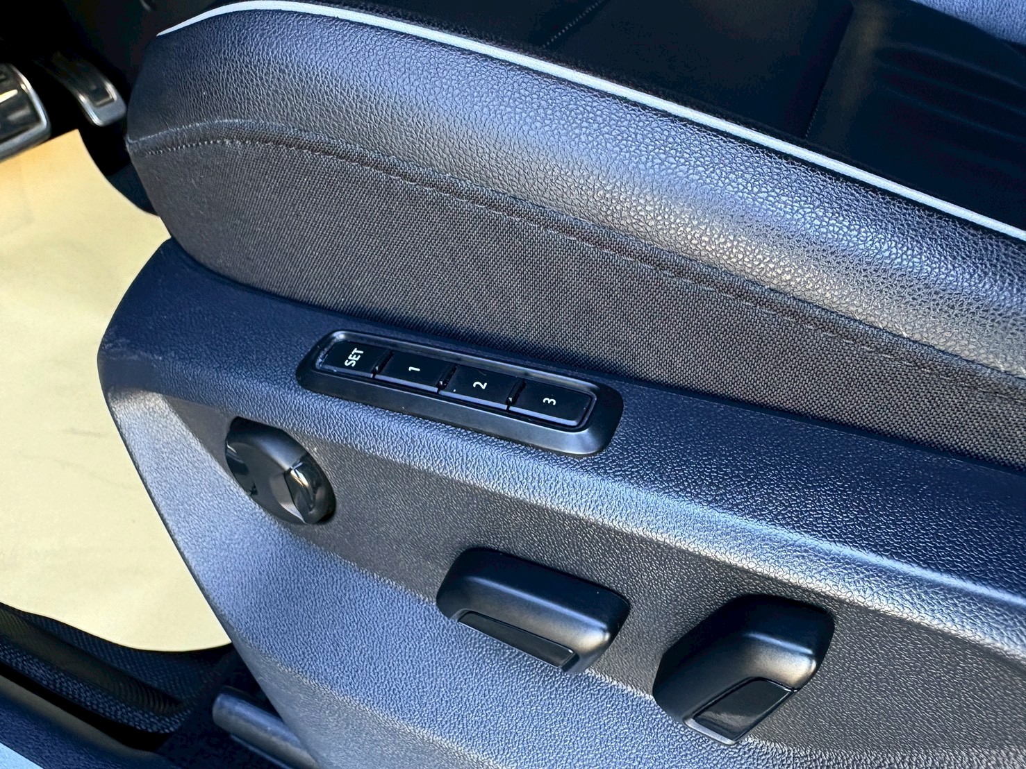 TIGUAN 5+2 滿配 R-LINE外觀/電動側踏板/一階晶片/變速箱優化  第7張相片